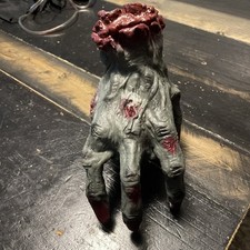 Animatronic HALLOWEEN 7  Human Crawling Severed Hand Used