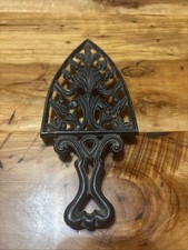 Wilton Cast Plume Trivet Cathedral Spade 3 Footed Stand Made in USA -