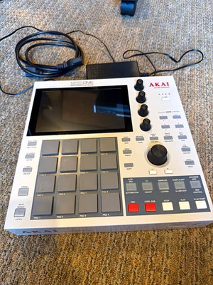 Akai Professional MPC One Retro Special Edition Sampler & Sequencer 16 Pads