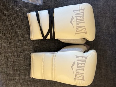 Everlast Power lock Fight Gloves. 8 Oz
