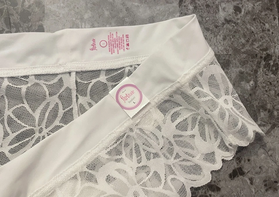 NUEVO CON ETIQUETAS BRAGAS HIPSTER CORTAS PARA NIÑOS FLIRTITUDE GRANDES BLANCAS ENCAJE FLORAL CINTURA LISA Foto 2 de 3