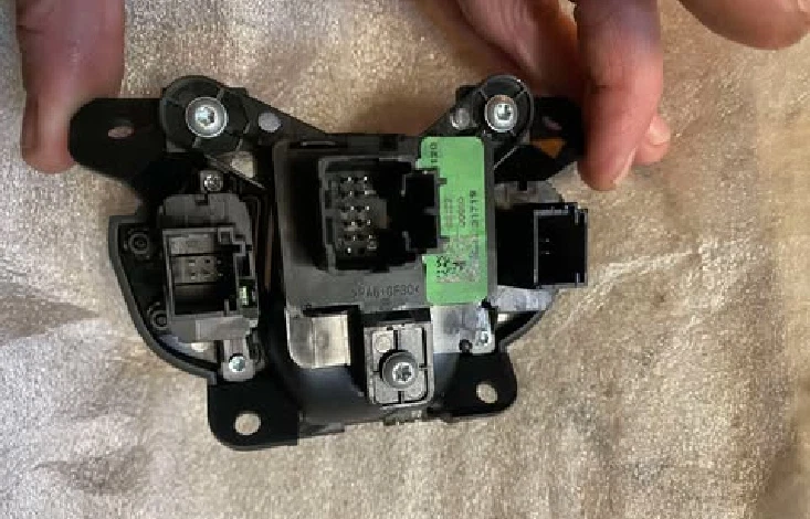 Jeep Compass 2 /Renegade 2017 Hand parking brake switch 07357078120 - Image 2 of 3