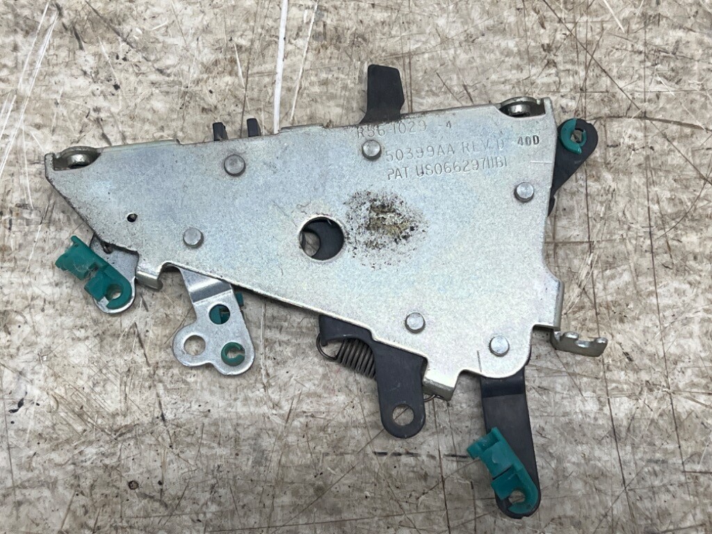 2012 Kenworth T270 Paccar Door Latch R56-1029 | Genuine OEM