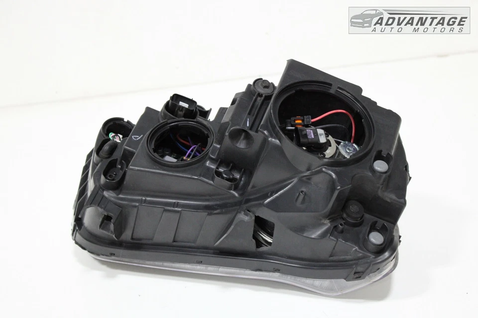 2017-2023 CHRYSLER 300 FRONT LEFT SIDE HEADLIGHT HALOGEN LIGHT LAMP OEM - Image 4 of 4