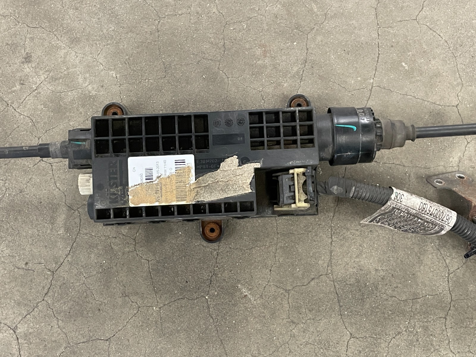 14-17 Maserati Quattroporte GTS Emergency Parking Brake Actuator Cable 1574 OEM