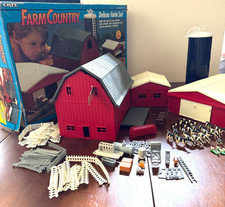 ERTL Farm Country   Deluxe Farm Set 1990   INCOMPLETE and BOX DAMAGE