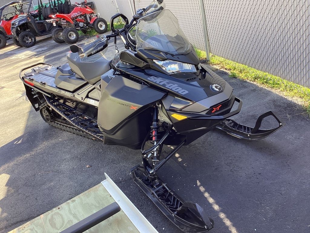 2022 Ski-Doo Backcountry? X® Rotax® 850 E-TEC® ES Ice Cobra 1.6 Black LCD