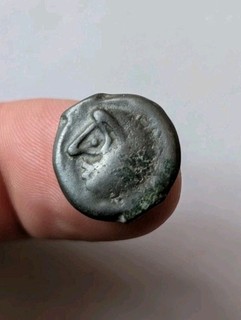 Potin au sanglier et à la tête coupée stylisée Haute et Moyenne Seine Celtic