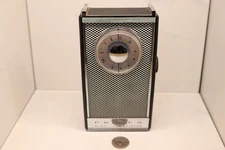 PHILCO – Model NT-900BKG – 9 Transistor – Nice looking radio – Working - LOUD