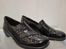 New Clarks Collection Loafers Women Size 8 Black Faux Patent Leather Slip On