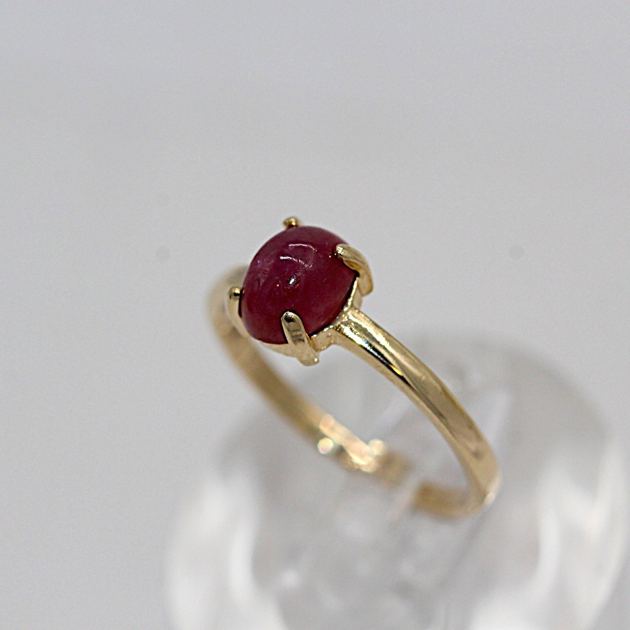 14k Yellow Cabochon Ruby Solitaire Ring size 5.75 - image 7