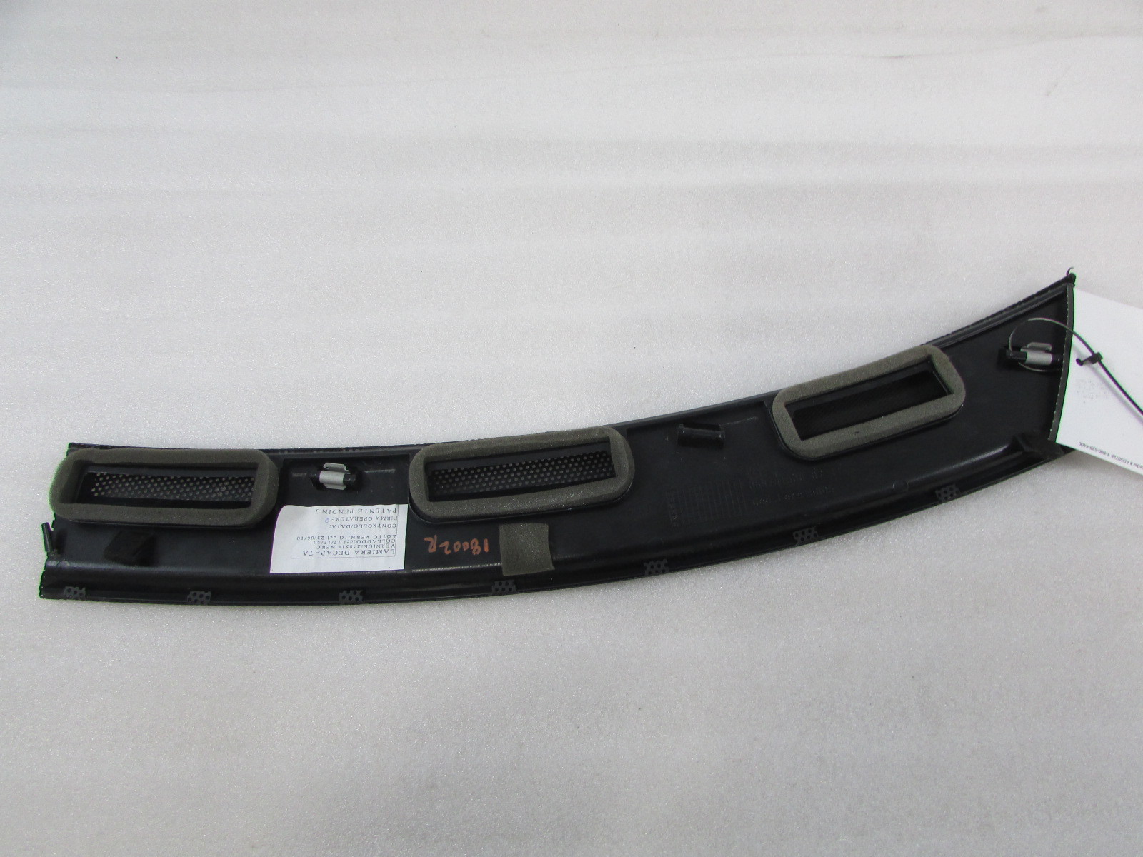 Ferrari California, RH, Right Dash Defrost Vent, Used, P/N 80801800