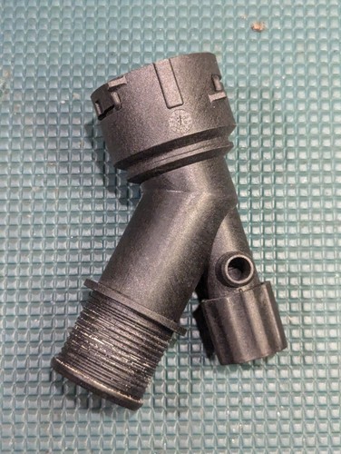 Gates Radiator Coolant Hose Connector for select Volkswagen models - Picture 2 of 6