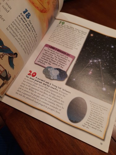 100 Facts Pyramids by John Malam Paperback Book The Fast Free Shipping - Picture 2 of 4