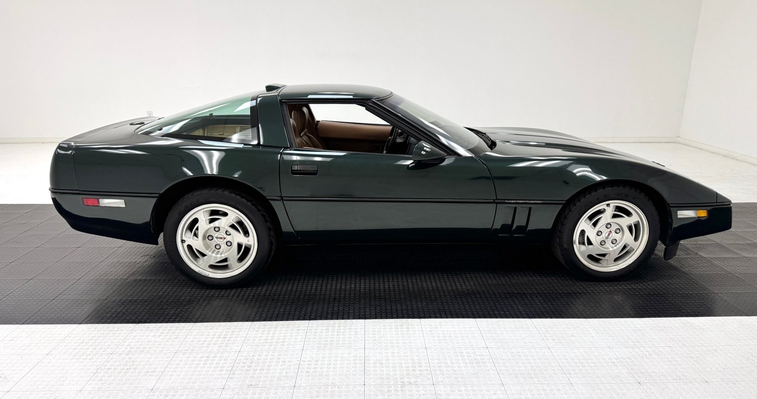 1990 Dark Polo Green Metallic Chevrolet Corvette   | C4 Corvette Photo 6