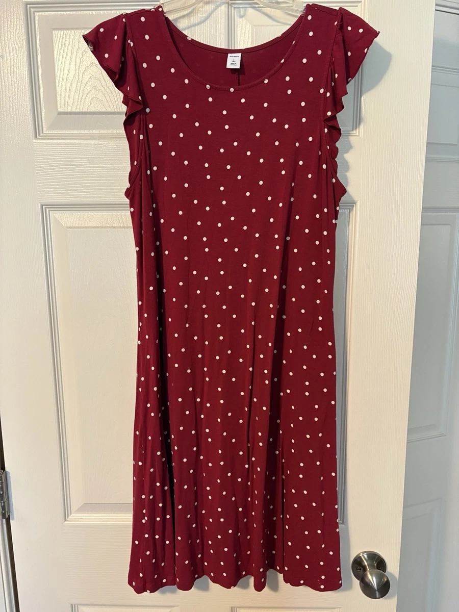red polka dot dress old navy Flirty little lace trim polka dot dress is from Old Navy! It reminds me of 90s babydoll dresses and this is a trend I can get behind! I'm in the small tall