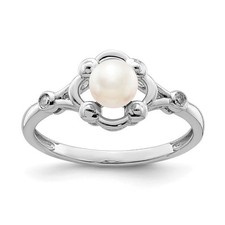 Sterling Silver Rhodium-plated Freshwater Cultured Pearl  Diamond Ring Size 7
