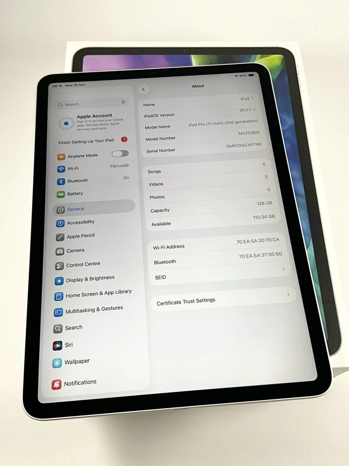 Apple iPad Pro 2nd Gen. 128GB, Wi-Fi, 11 in - Silver - See Description - Image 3 of 4