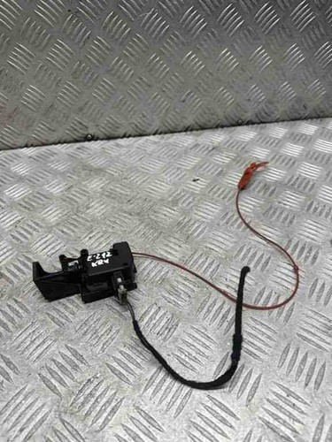 MERCEDES-BENZ E W211 Tankverschluss A2048200072 2.20 Diesel 2014 30511198