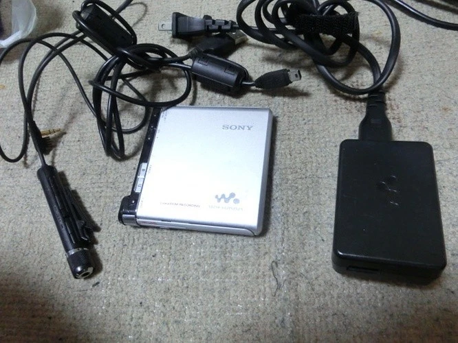 Sony MZ-RH1 ポータブルMDプレーヤー 通電確認済み SONY MZ-1 ソニー