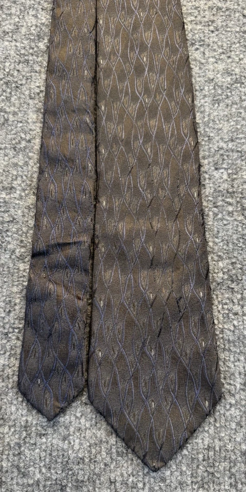 Gravata de seda Giorgio Armani feita na Itália marrom azul padrão geométrico 3,50" - Imagem 2 de 4