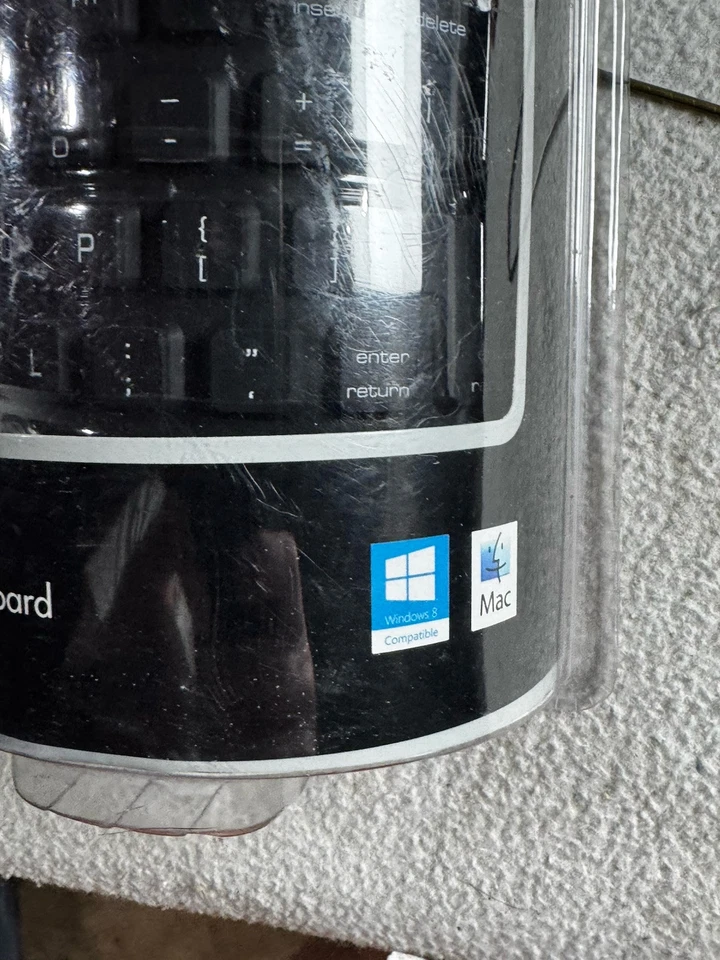 iHome Flexible Travel Keyboard Black USB Plug-n-play. Perfect For Travel      @e - Image 2 of 4