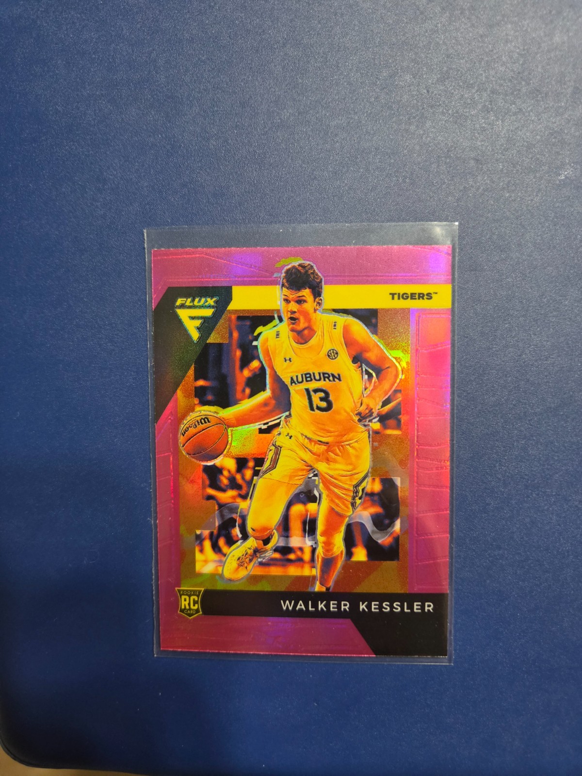 2022-23 Panini Chronicles Draft Picks - Flux Walker Kessler #16 Pink Prizm (RC)