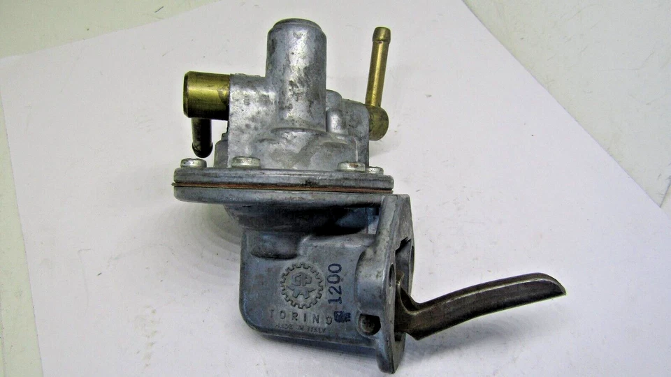 BOMBA DE COMBUSTIBLE MECÁNICA 41079 se adapta a DATSUN 1200 1970 1973 (A12) Foto 2 de 4