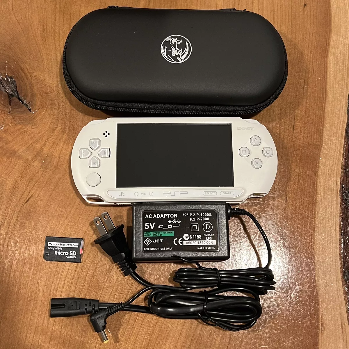 White Sony PSP Street E1000 E1004 System w/ 32gb Memory Card Bundle (GLASS  LENS)