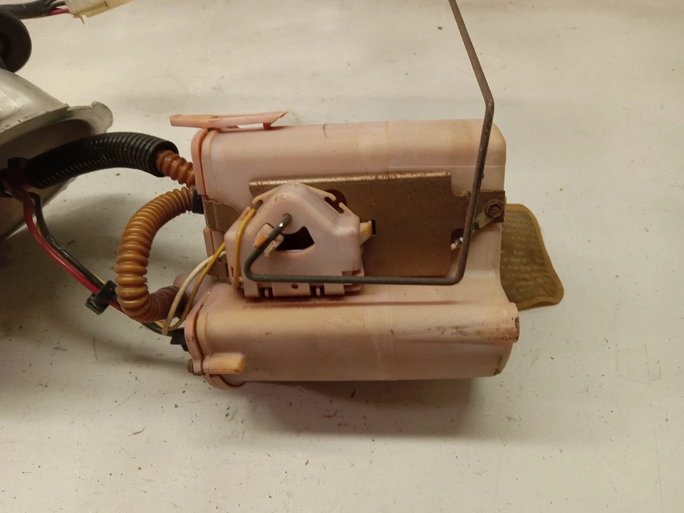 Conjunto de bomba de combustible Ford Escort 1999-2003 OEM, 323-01238 Foto 2 de 4