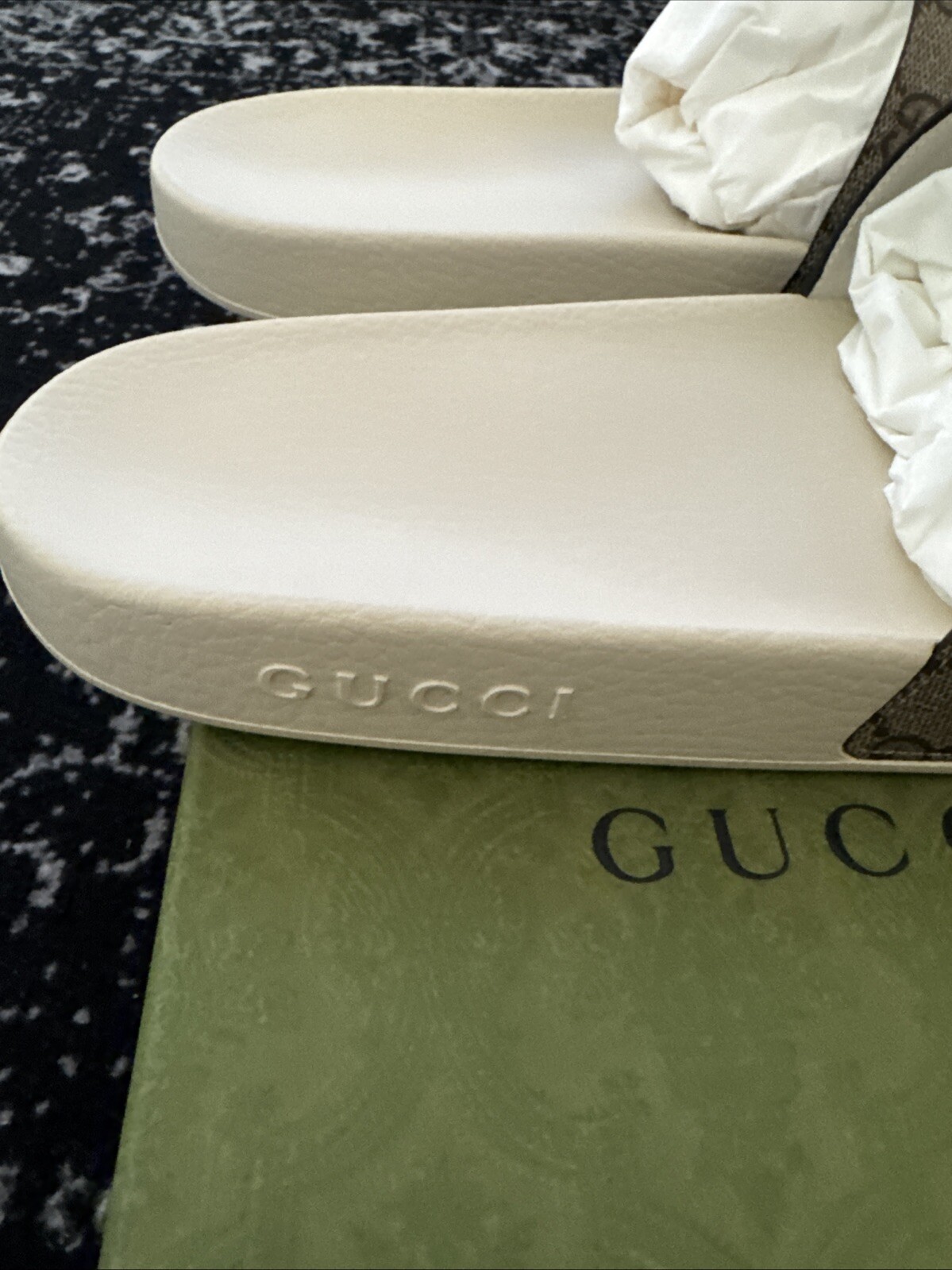 Gucci BUNNY TOAST H20 Animal Web Slides Monogram Sandals G 12 US 12.5 image 4