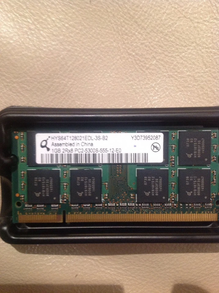 Hynix 1GB 2Rx8 PC2-5300S-555-12-E0 (DDR2-667) HYS64T128021EDL-3S-B2 SO-DIMM RAM - Image 2 of 2