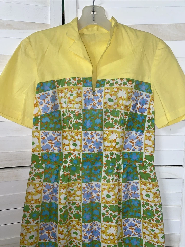 Vintage 50s Handmade Yellow Cotton Cottage Floral House Dress Size Medium - Image 2 of 4