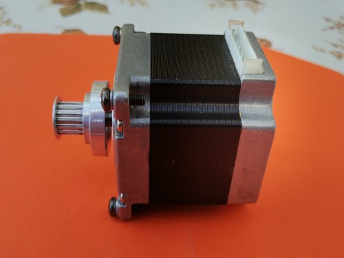 Bipolarer Schrittmotor Nema 17 neuwertig 6pin Anschluss. - Bild 2 von 3