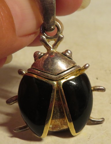 Vintage Unsigned Gold Silver Tone Beetle Bug Black Pendant Charm Used 1-7/8" Lon - Picture 14 of 15