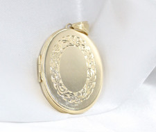9ct Yellow Gold Large Oval Engraved Locket 15.8g - 2101113 - GY3