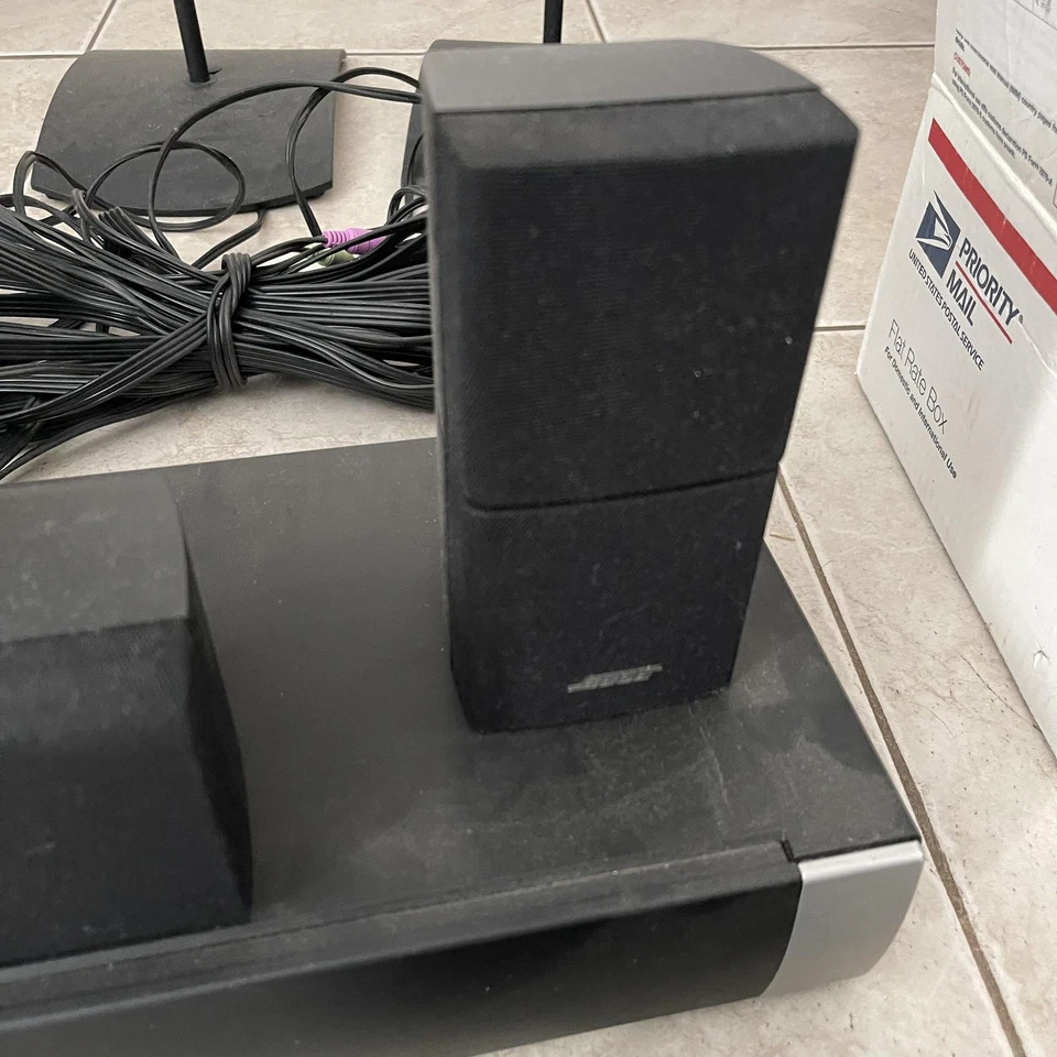 Altavoces Bose Lifestyle Clase V 5.1 Consola Cables Soportes ADAPTiQ Configuración DVD Foto 3 de 4