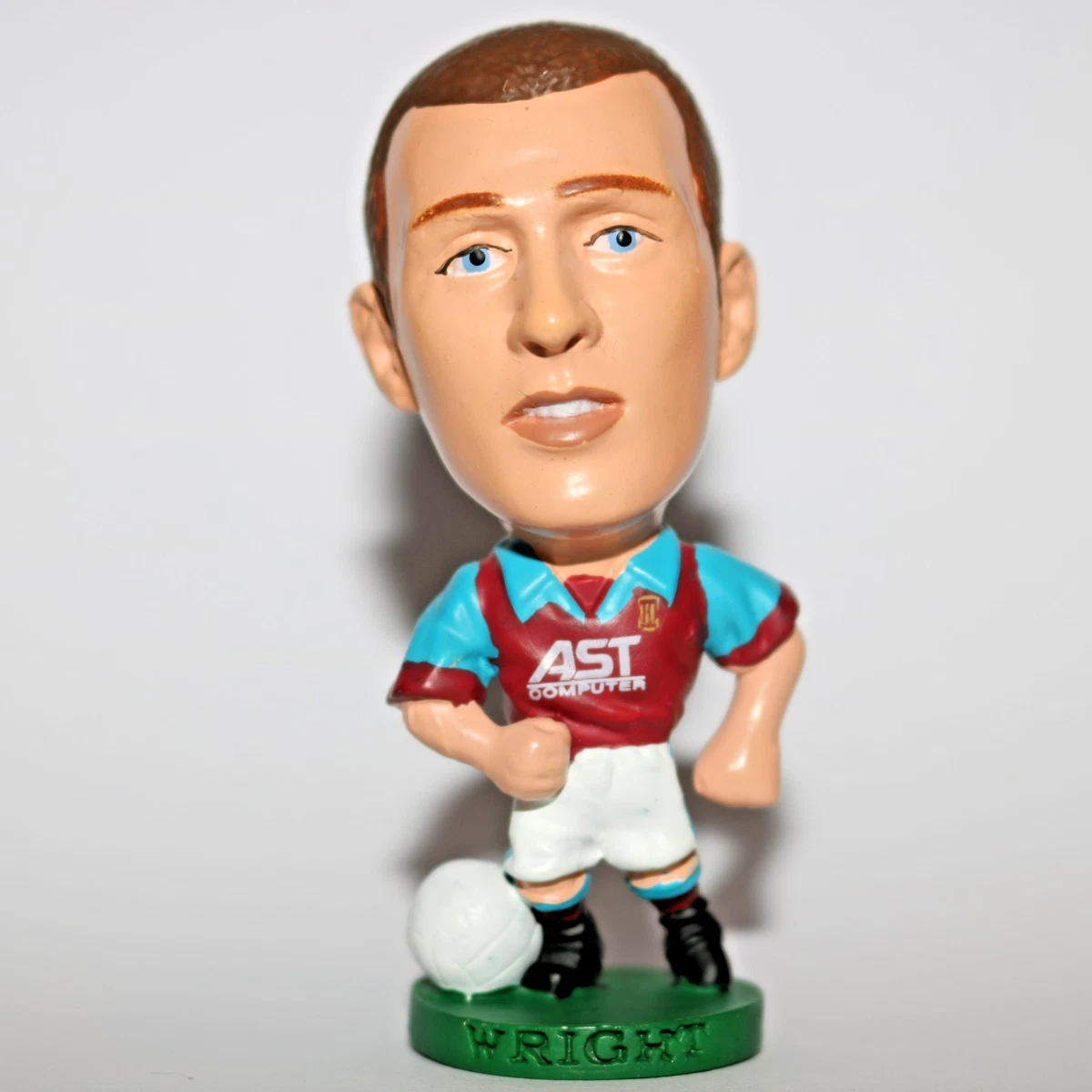 Aston Villa Football Corinthian 95-98 Released Football Figures