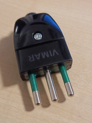 Vimar-Stecker 2P+E 16A S17 axial schwarz                      (950420)