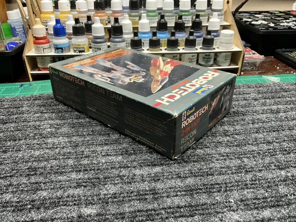 Vintage Revell Robotech 2 in 1 Kit Recon Team Model Kit 1984 Incomplete - Image 4 of 4