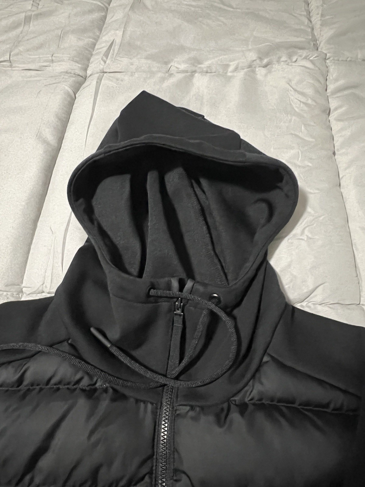 Adidas Men's Essentials Hybrid Down Puffer Hooded Light Jacket Black Medium Size image 4