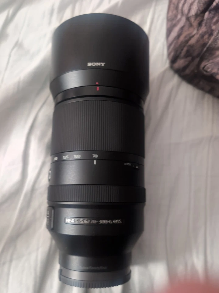 Cámara sin espejo Sony A7R II y dos lentes Sony FE, Alc Foto 3 de 4