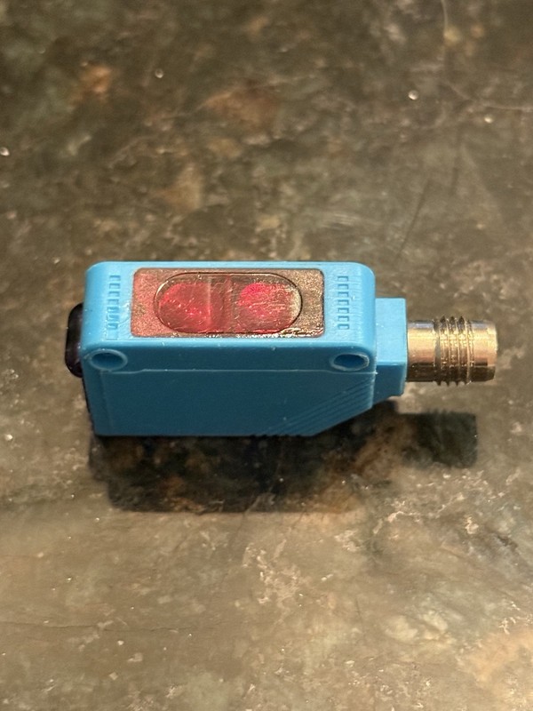 SICK GTE6-P4211 1050710 Photoelectric Sensor 15-250mm Rectangular Connector