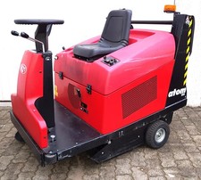 Kehrsaugmaschine mit fast neuen Batterien 