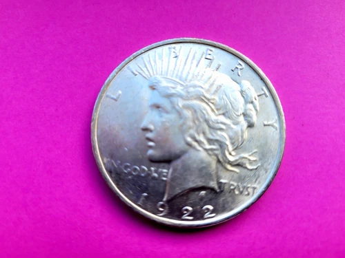 1922-P Peace Silver Dollar - # 2 - 90 % Pure Silver- X-Fine - BU - In Capsule
