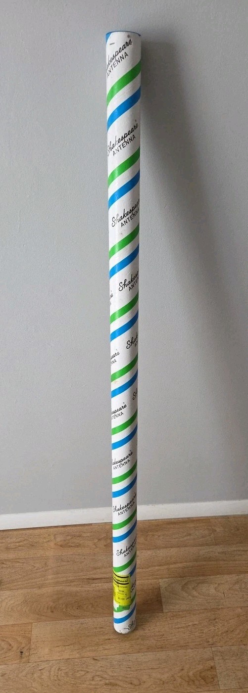 Shakespeare # 5104, 4' Ft VHF Marine Antenna, 3dB, White, 