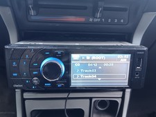 Clarion VZ300 CAR STEREO CD AND DVD PLAYER