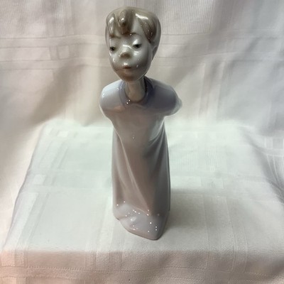 Lladró Porcelain Figurine Boy White Beige Spain Art Pottery Modern Handmade 