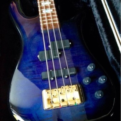 Spector EURO4LX Neck-Thru / Electric Bass Guitar w/ HC