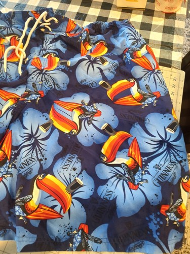 6X Guinness Hawaiian Shorts Pelican/Floral print - Picture 2 of 8